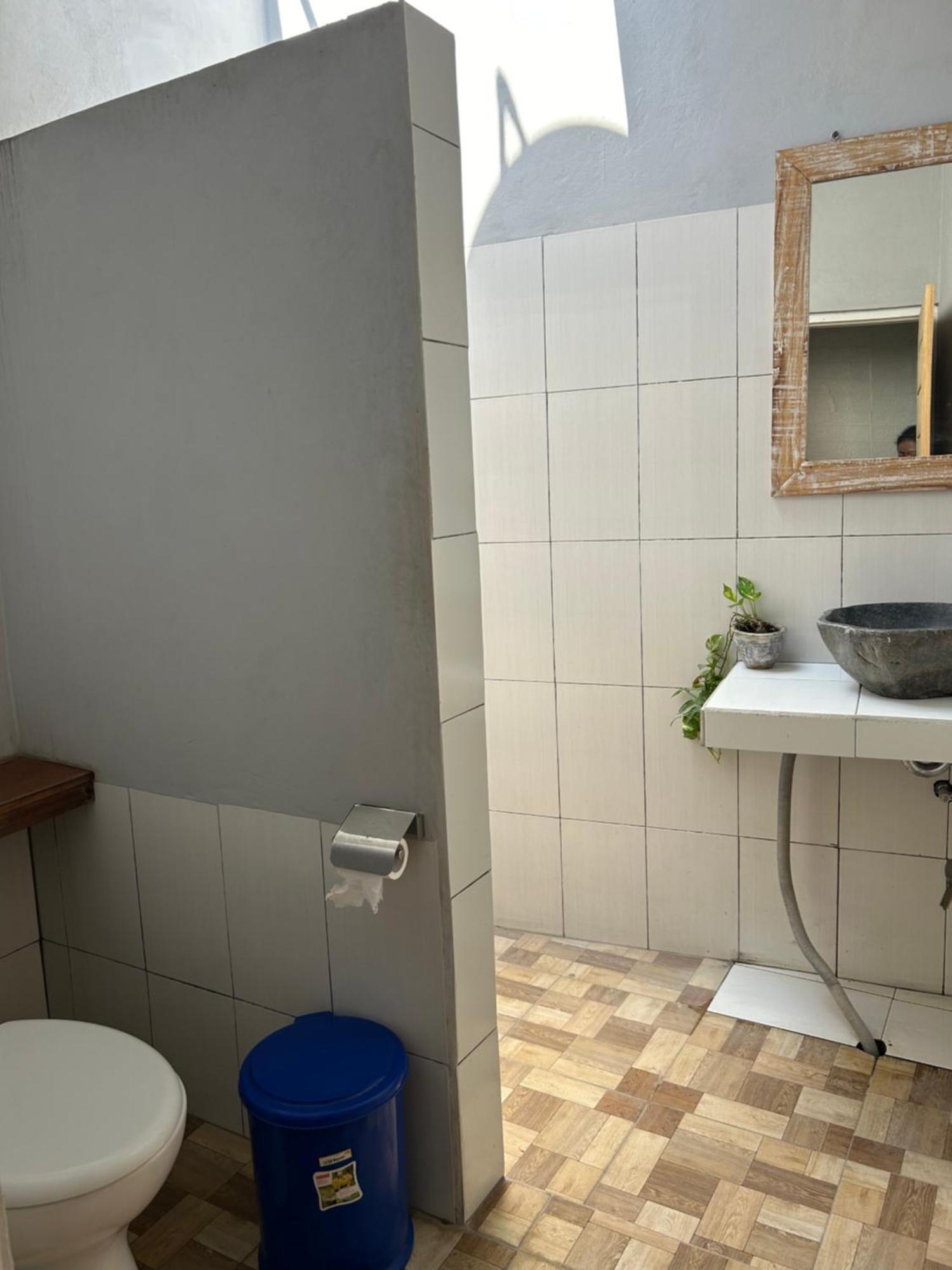Blue Waves Hostel Amed Ambat Exteriér fotografie
